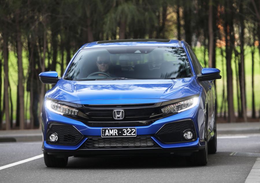  Honda Civic VTi-LX Hatchback 2017 года  (AU) (фото 33 из 40)